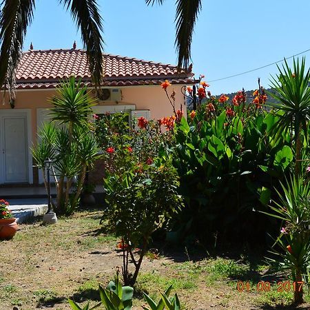 Garden View Apartments Anaxos Exterior photo